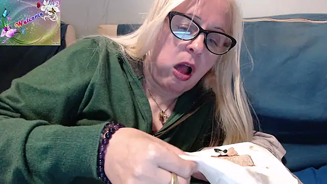 martachatte online show from 10/07/25, 07:55