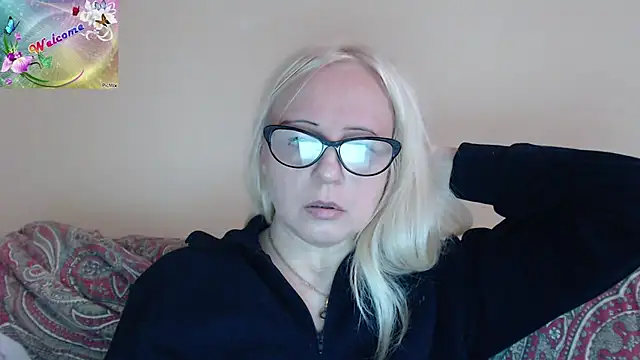 martachatte online show from 10/22/25, 08:03