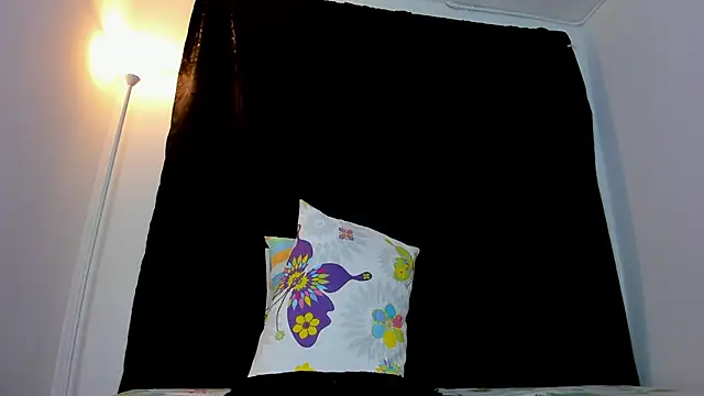 Snapshot of ice_grace chatting on 02/04/25, 10:21 ice grace online show from 02/04/25, 10:21