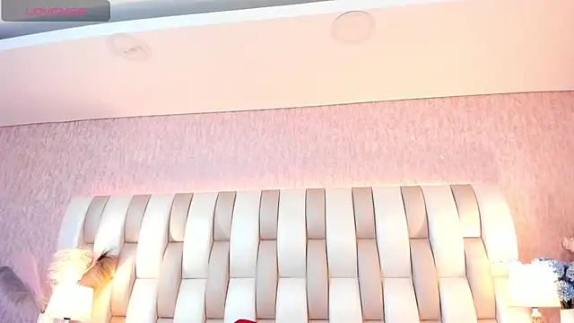 Rebeca jones online show from 03/06/25, 01:14