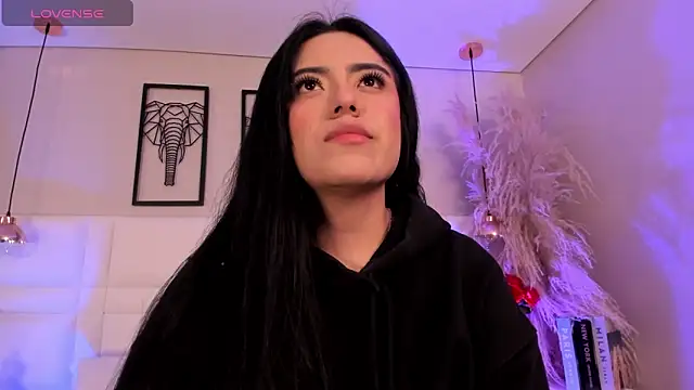 Rebeca jones online show from 11/12/25, 12:27