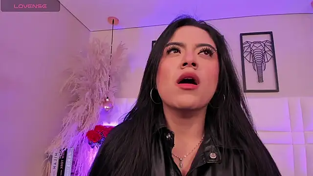 Rebeca jones online show from 11/19/25, 12:05