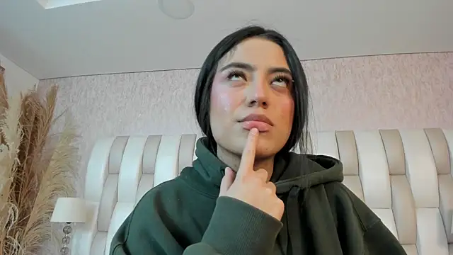 Rebeca jones online show from 02/13/26, 12:12