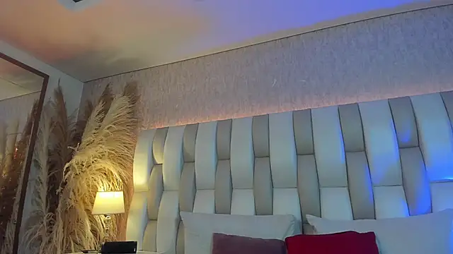 Rebeca jones online show from 03/31/26, 12:05