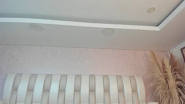 Rebeca jones online show from 04/29/26, 12:09