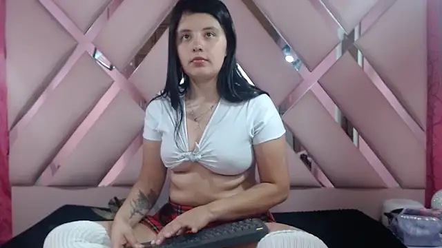 nathaly low1 online show from 02/19/25, 08:55