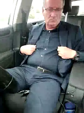 Snapshot of stiffandlubed@xh chatting on 12/08/24, 09:08 stiffandlubedxh online show from 12/08/24, 09:08