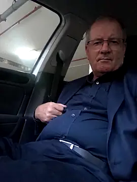 Snapshot of stiffandlubed@xh chatting on 12/09/24, 07:28 stiffandlubedxh online show from 12/09/24, 07:28