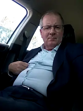 Snapshot of stiffandlubed@xh chatting on 12/11/24, 02:19 stiffandlubedxh online show from 12/11/24, 02:19