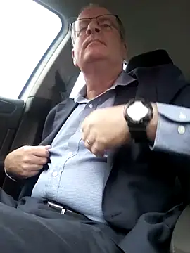 Snapshot of stiffandlubed@xh chatting on 12/11/24, 09:01 stiffandlubedxh online show from 12/11/24, 09:01