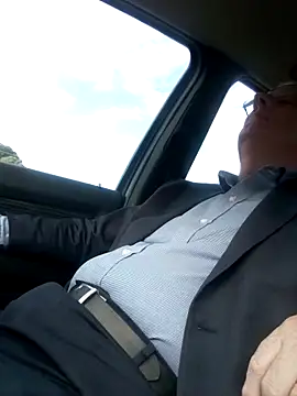 Snapshot of stiffandlubed@xh chatting on 02/02/25, 09:45 stiffandlubedxh online show from 02/02/25, 09:45