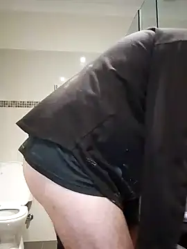 Snapshot of stiffandlubed@xh chatting on 02/07/25, 09:26 stiffandlubedxh online show from 02/07/25, 09:26