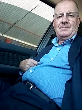 Snapshot of stiffandlubed@xh chatting on 02/11/25, 07:44 stiffandlubedxh online show from 02/11/25, 07:44