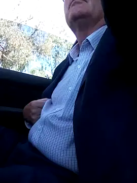 Snapshot of stiffandlubed@xh chatting on 02/12/25, 02:03 stiffandlubedxh online show from 02/12/25, 02:03