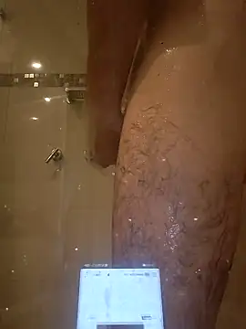 Snapshot of stiffandlubed@xh chatting on 02/13/25, 08:24 stiffandlubedxh online show from 02/13/25, 08:24