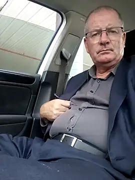 Snapshot of stiffandlubed@xh chatting on 02/26/25, 07:42 stiffandlubedxh online show from 02/26/25, 07:42