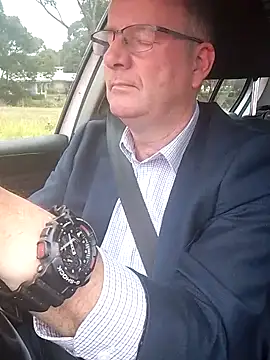 Snapshot of stiffandlubed@xh chatting on 02/26/25, 08:22 stiffandlubedxh online show from 02/26/25, 08:22