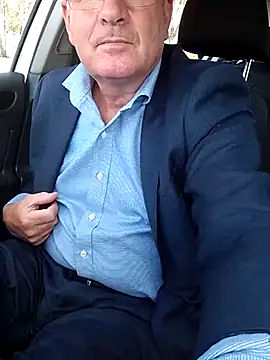 Snapshot of stiffandlubed@xh chatting on 03/03/25, 02:15 stiffandlubedxh online show from 03/03/25, 02:15