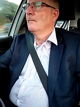 Snapshot of stiffandlubed@xh chatting on 03/04/25, 08:16 stiffandlubedxh online show from 03/04/25, 08:16