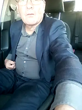 Snapshot of stiffandlubed@xh chatting on 03/13/25, 07:53 stiffandlubedxh online show from 03/13/25, 07:53