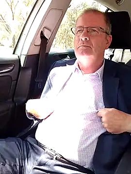 Snapshot of stiffandlubed@xh chatting on 03/18/25, 02:04 stiffandlubedxh online show from 03/18/25, 02:04