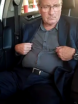 Snapshot of stiffandlubed@xh chatting on 03/19/25, 07:29 stiffandlubedxh online show from 03/19/25, 07:29