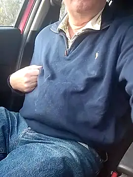 Snapshot of stiffandlubed@xh chatting on 10/09/25, 09:02 stiffandlubedxh online show from 10/09/25, 09:02