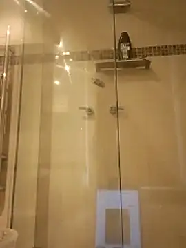 Snapshot of stiffandlubed@xh chatting on 10/10/25, 09:47 stiffandlubedxh online show from 10/10/25, 09:47