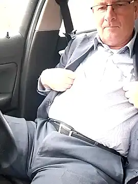 Snapshot of stiffandlubed@xh chatting on 10/26/25, 09:10 stiffandlubedxh online show from 10/26/25, 09:10