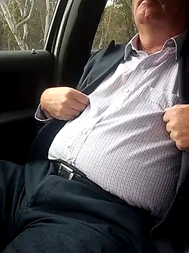 Snapshot of stiffandlubed@xh chatting on 11/26/25, 09:16 stiffandlubedxh online show from 11/26/25, 09:16