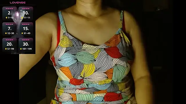 janifer001 online show from 05/18/26, 03:57
