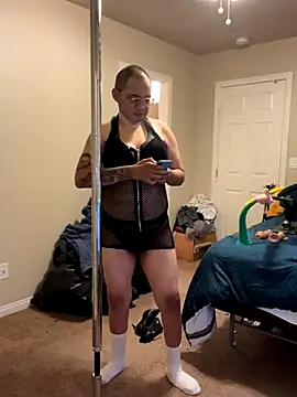 Snapshot of sexy_gin chatting on 09/18/25, 09:11 sexy gin online show from 09/18/25, 09:11