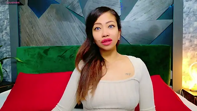 ElyaQuinn online show from 01/14/25, 09:56