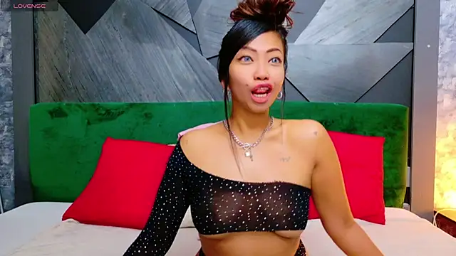 ElyaQuinn online show from 09/25/25, 06:50