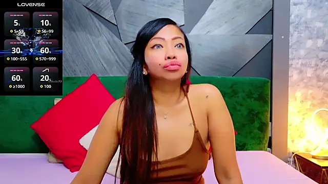 ElyaQuinn online show from 10/16/25, 06:47