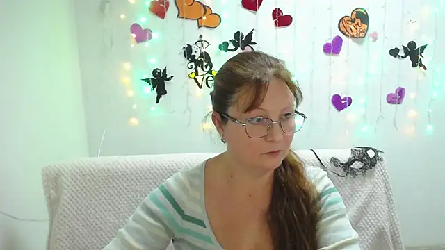 VanessaHotts online show from 03/05/25, 06:01