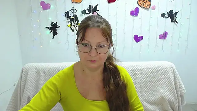 VanessaHotts online show from 03/12/25, 09:12