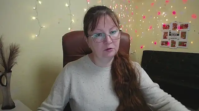 VanessaHotts online show from 11/12/25, 06:14