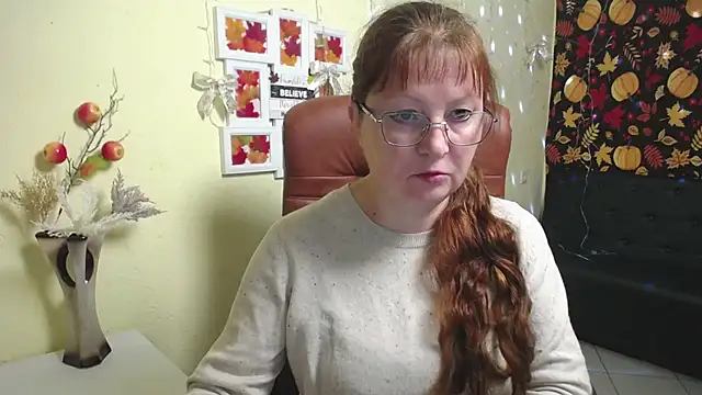 VanessaHotts online show from 11/24/25, 06:02