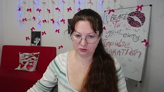 VanessaHotts online show from 03/25/26, 06:08