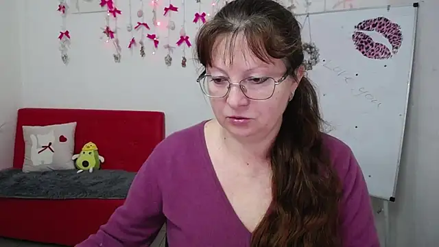 VanessaHotts online show from 04/15/26, 05:03