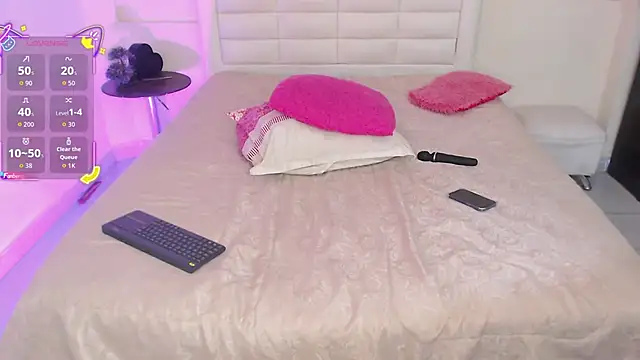 Snapshot of anastasiasweet_ chatting on 11/11/25, 08:53 anastasiasweet online show from 11/11/25, 08:53