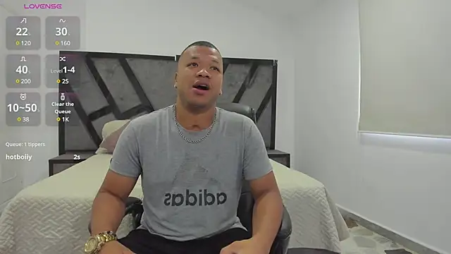 Snapshot of AnnieAndStefan chatting on 02/22/25, 11:46 AnnieAndStefan online show from 02/22/25, 11:46