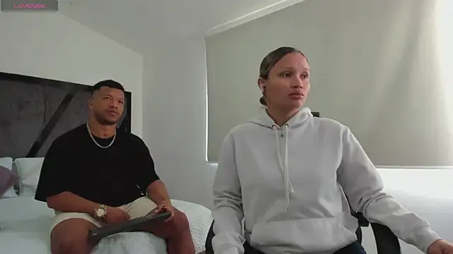 Snapshot of AnnieAndStefan chatting on 09/13/25, 11:54 AnnieAndStefan online show from 09/13/25, 11:54