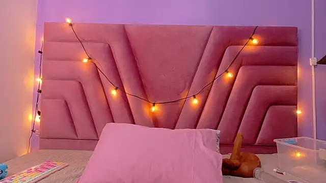 naughty ebonyy online show from 11/14/25, 03:05