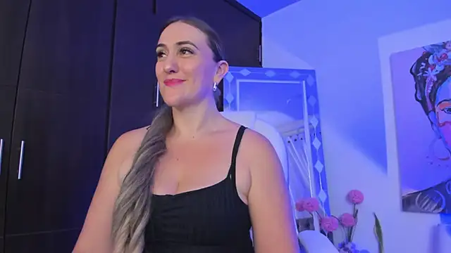 Snapshot of ELA_PS chatting on 01/28/25, 12:00 ELA PS online show from 01/28/25, 12:00