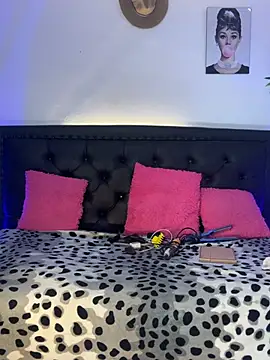 lonely shewolf online show from 01/13/26, 06:13