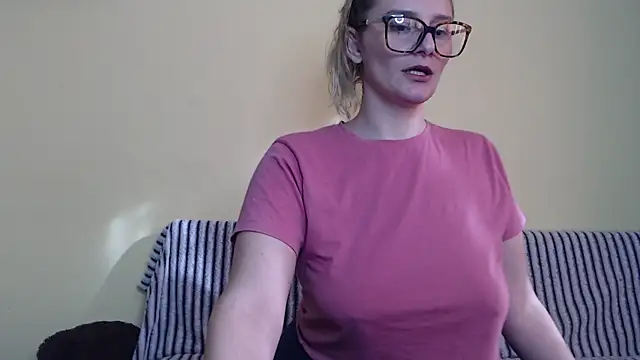 alicesweet21 online show from 02/06/25, 08:18