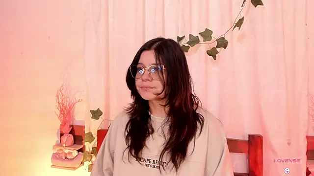 Mey moon online show from 02/15/25, 08:22