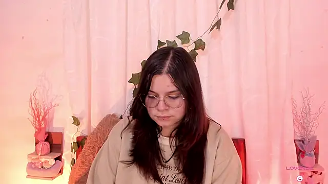 Snapshot of Mey_moon chatting on 02/28/25, 09:12 Mey moon online show from 02/28/25, 09:12